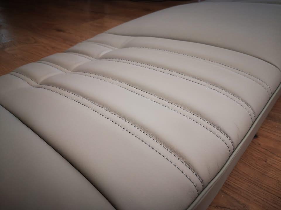Sièges BMW E28 avant – Cuir Nappa OEM, confort premium – Image 3