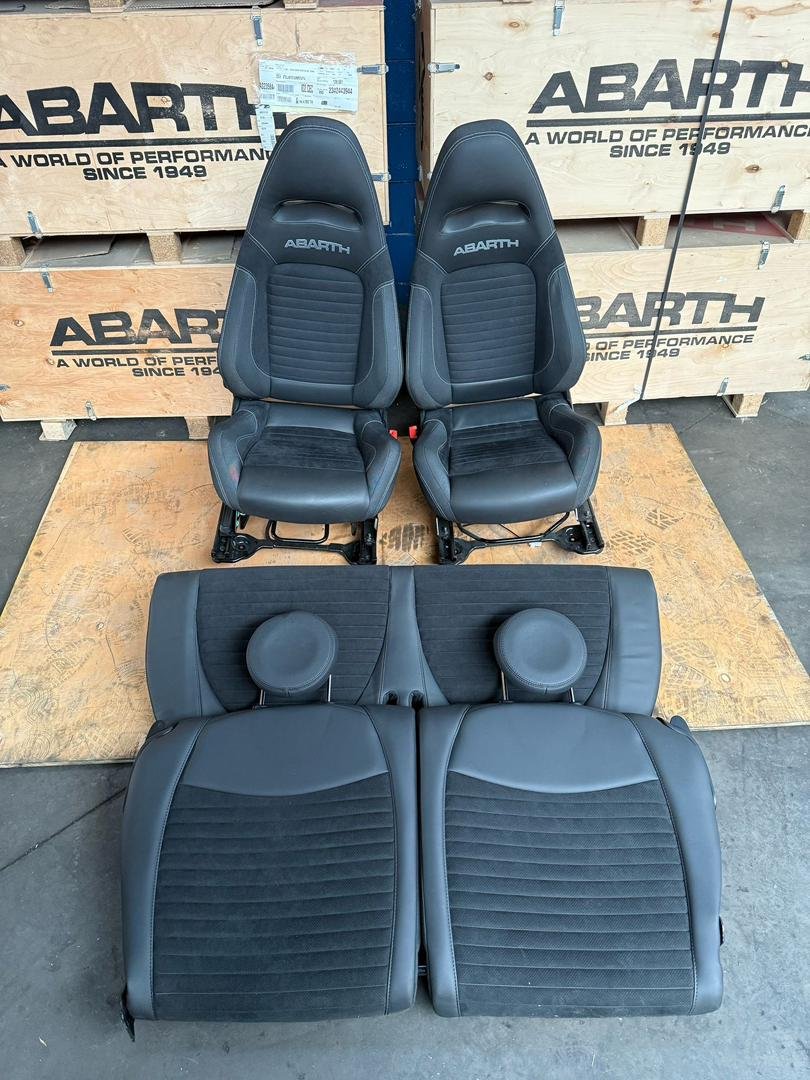 Sièges sport Sabelt Fiat 500 / Abarth 595 – OEM, maintien optimal